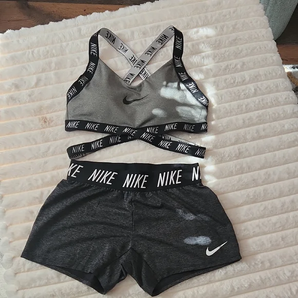 2pc Set Nike - Picture 1 of 3